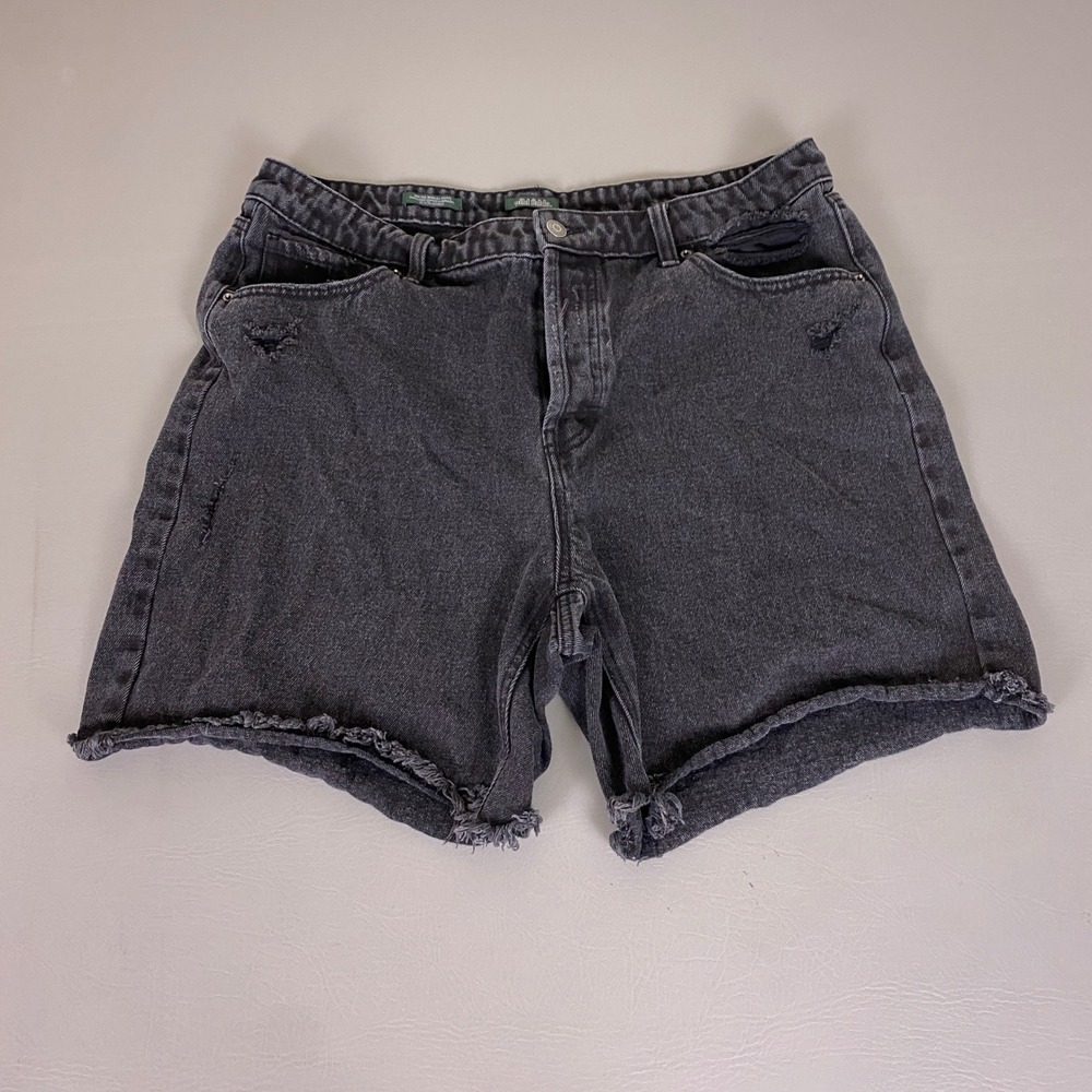Wild Fable Shorts Women's Size 16 Black High Rise Distressed Denim Raw Hem